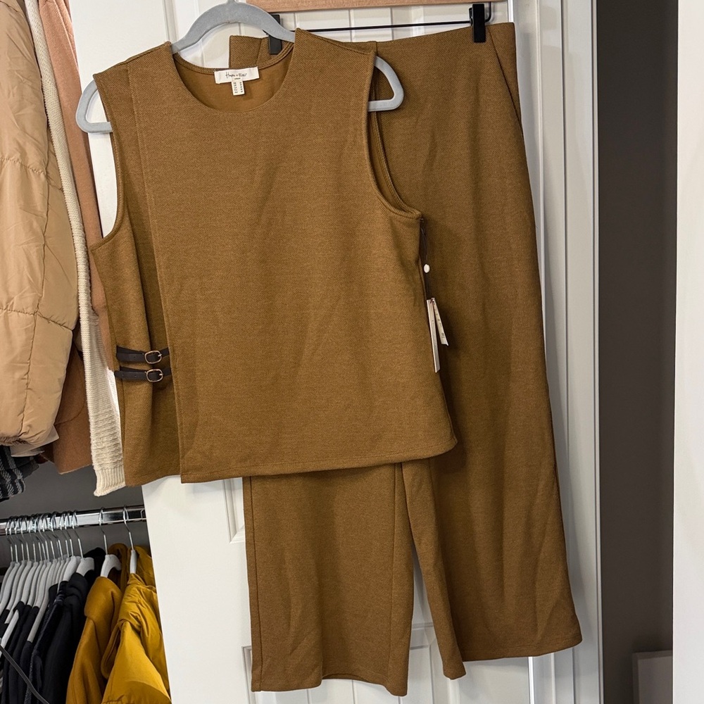 Sleeveless Knit Top & Wide-Leg Pants Set — Brown